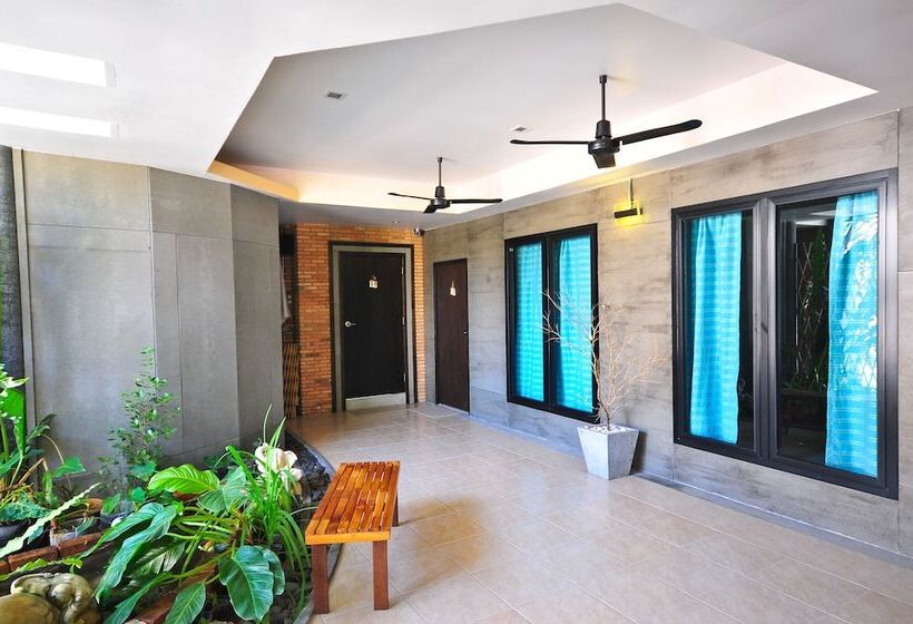 Fotos del hotel Cafe@luv22 Guest House:  2