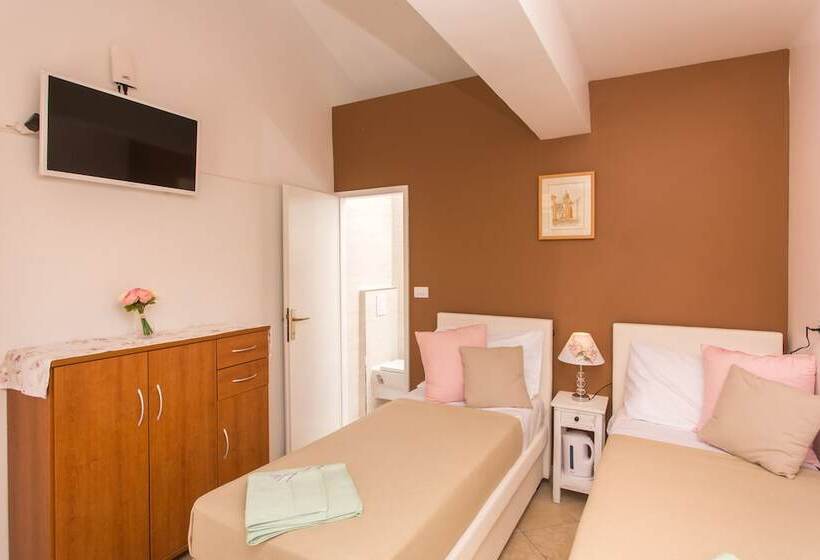 Fotos del hotel Guest House ?uk:  5