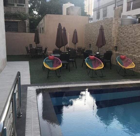 Fotos del hotel Almond Hotel Apartments:  23