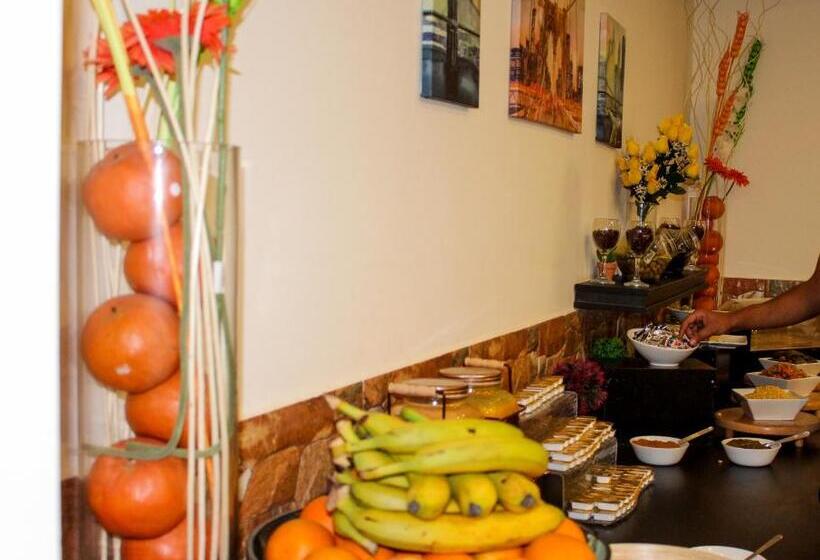 Fotos del hotel Almond Hotel Apartments:  21