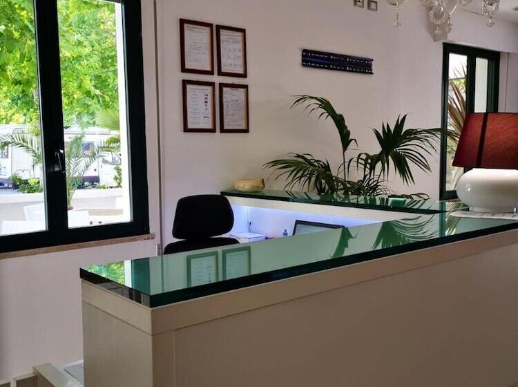 Fotos del hotel Kristalex Pet Family:  2