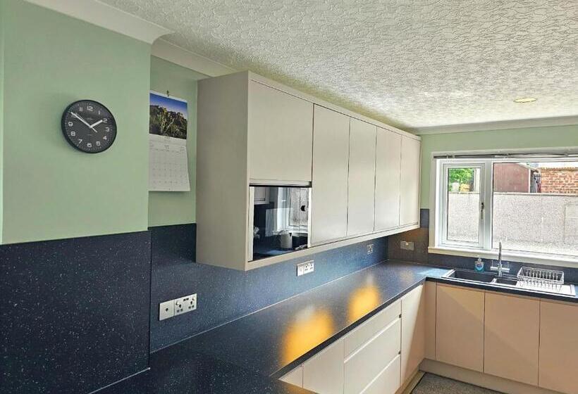 Fotos del hotel Abermar Guest House:  3