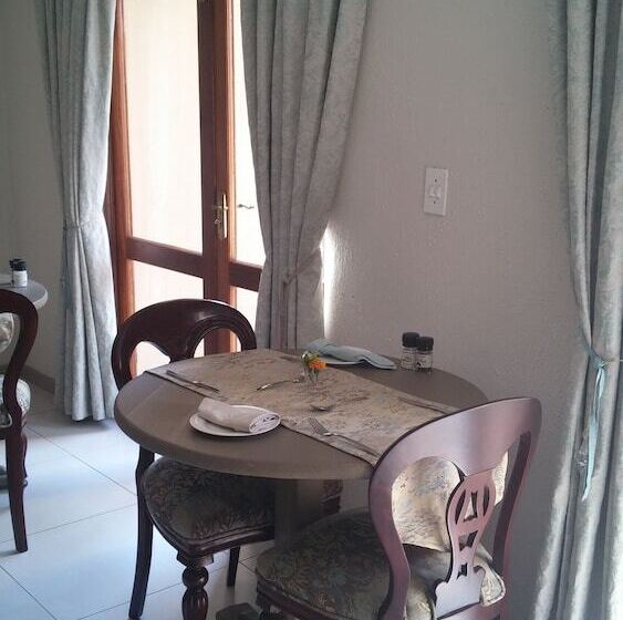 Fotos del hotel Dunton Guest House:  25