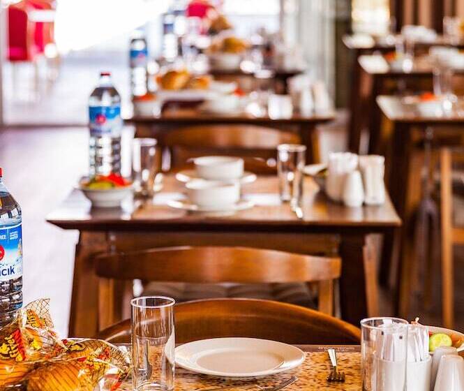 Fotos del hotel Tzob Otel:  25