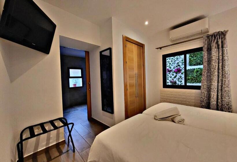 Fotos del hotel Lucero 12 Marbella Hostal Boutique:  4