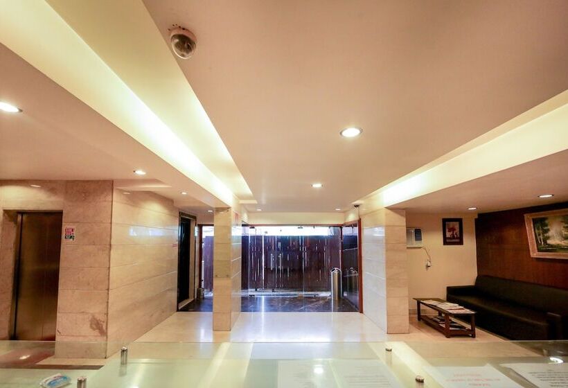 Fotos del hotel Lucky Hotel Goregaon:  2