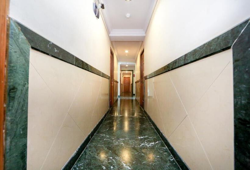 Fotos del hotel Lucky Hotel Goregaon:  5