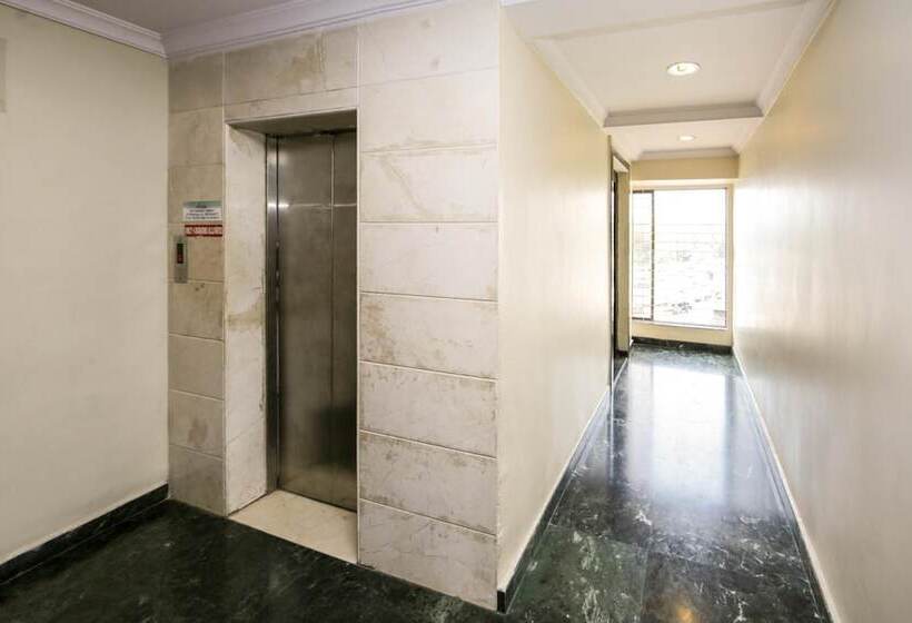 Fotos del hotel Lucky Hotel Goregaon:  6