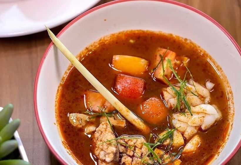 Fotos del hotel Dafam Pacific Caesar Surabaya:  5