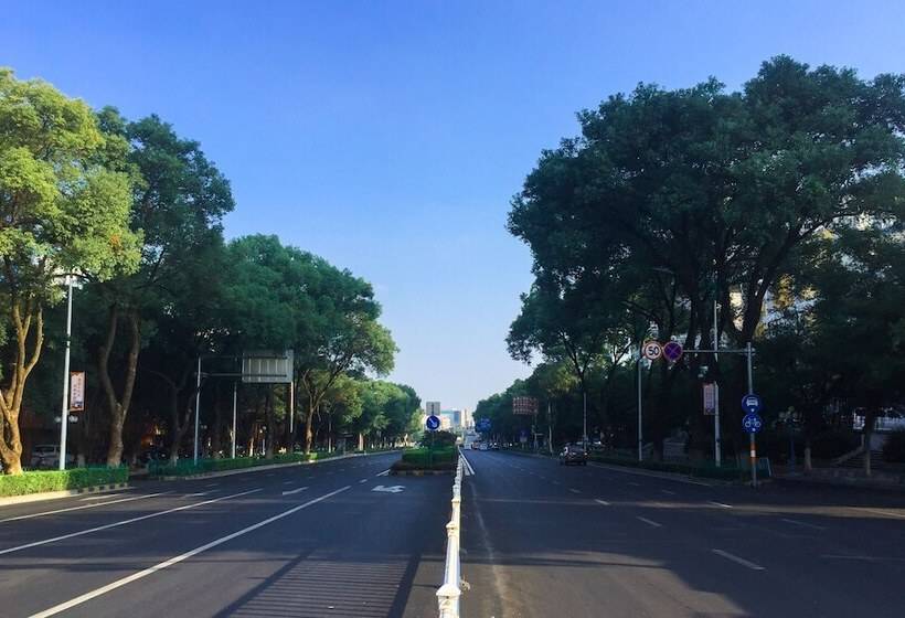 Fotos del hotel Vienna Hotel Guilin Qixing Road Branch:  18