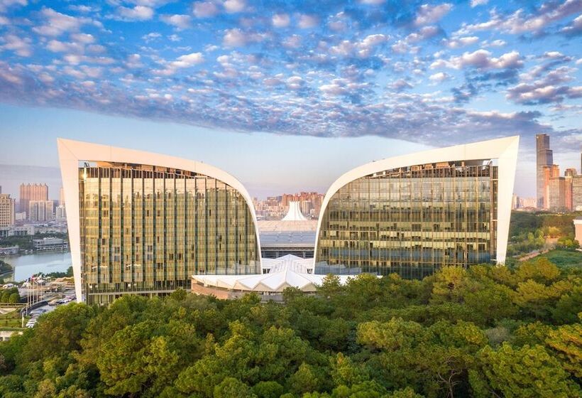 Howard Johnson Caexpo Plaza Nanning