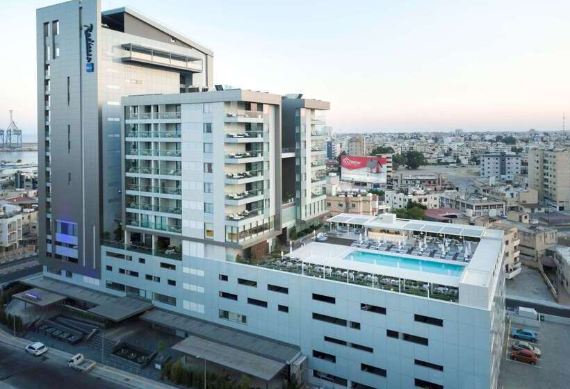 Fotos del hotel Radisson Blu Hotel, Larnaca:  2