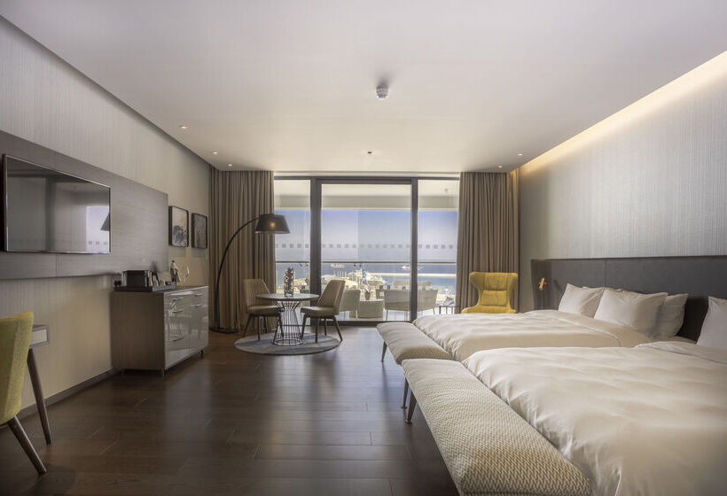 Fotos del hotel Radisson Blu Hotel, Larnaca:  25