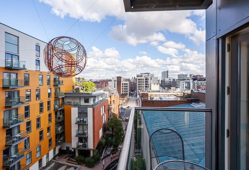 Approved Serviced Apartments Skyline