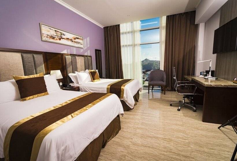 Fotos del hotel City Plaza  & Suites:  25