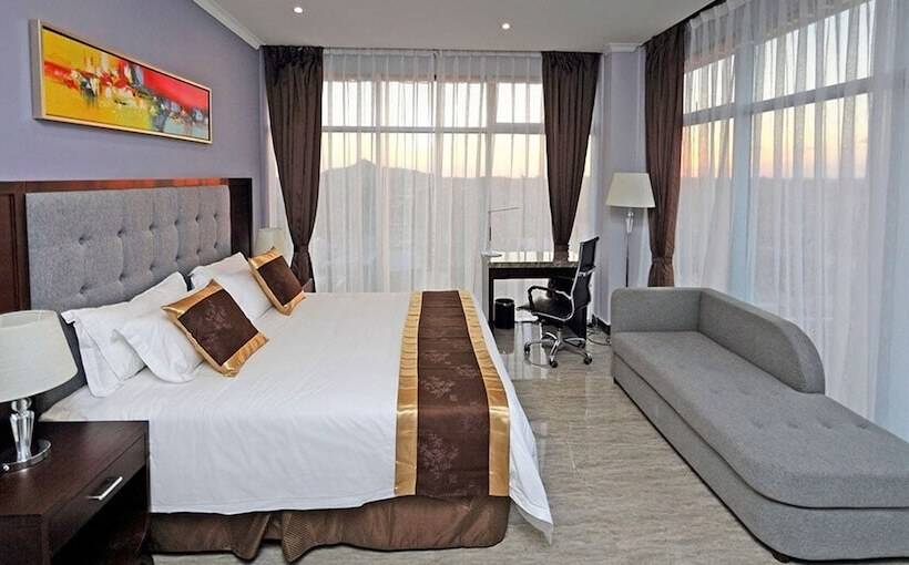 Fotos del hotel City Plaza  & Suites:  6