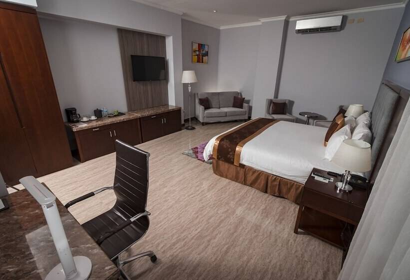 Fotos del hotel City Plaza  & Suites:  21