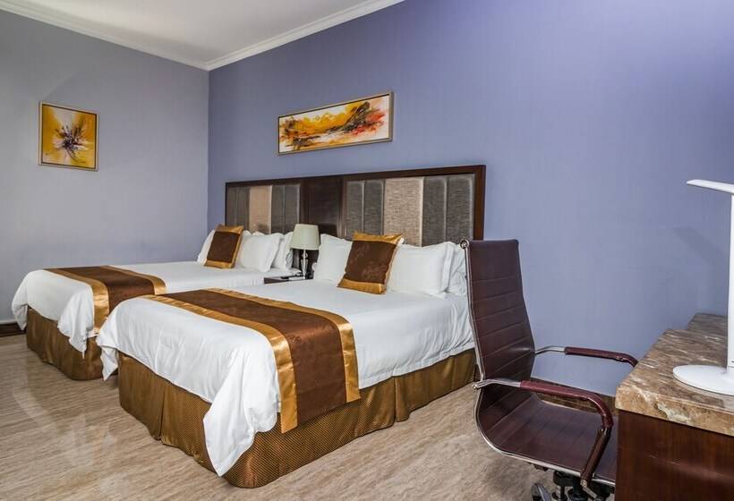 Fotos del hotel City Plaza  & Suites:  16