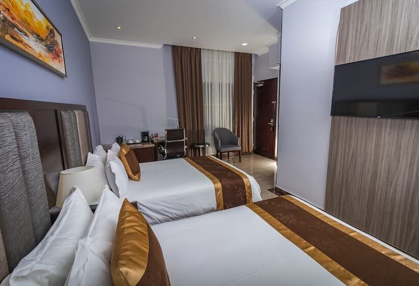 Fotos del hotel City Plaza  & Suites:  20