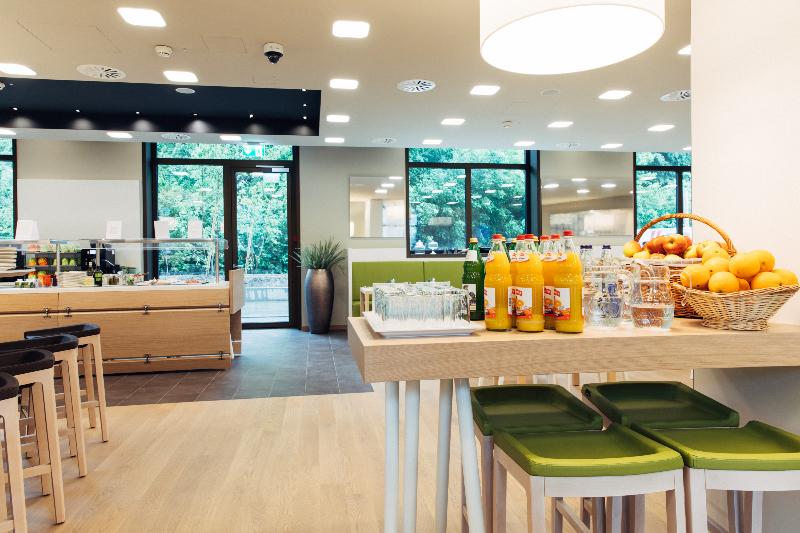 Fotos del hotel Harry S Home  & Apartments:  22