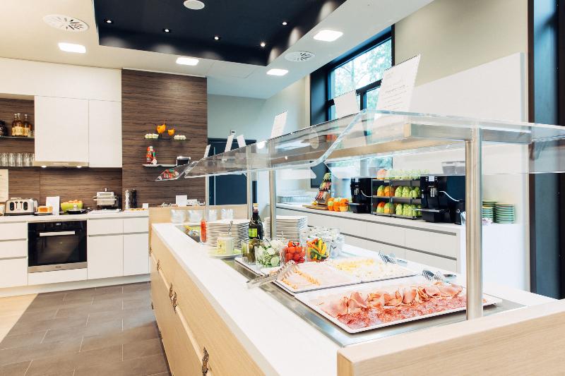 Fotos del hotel Harry S Home  & Apartments:  25