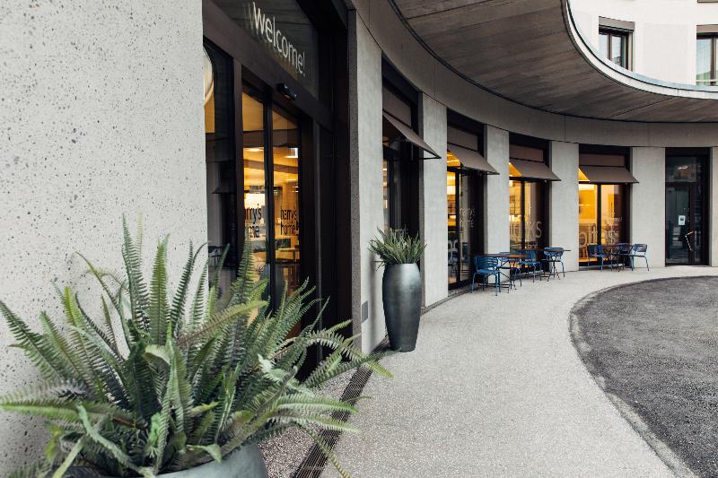 Fotos del hotel Harry S Home  & Apartments:  9