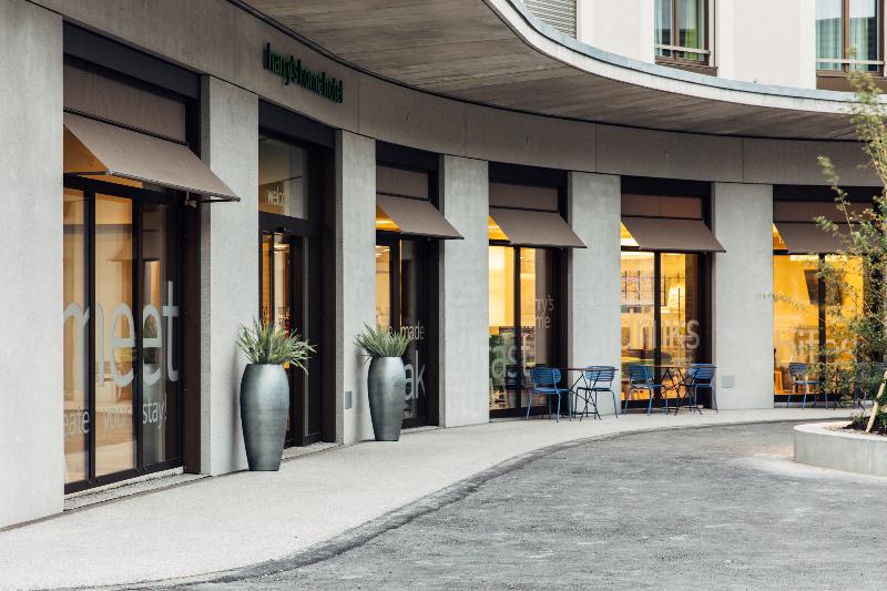 Fotos del hotel Harry S Home  & Apartments:  11