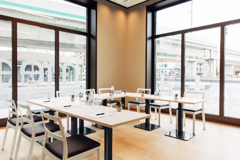 Fotos del hotel Harry S Home  & Apartments:  15