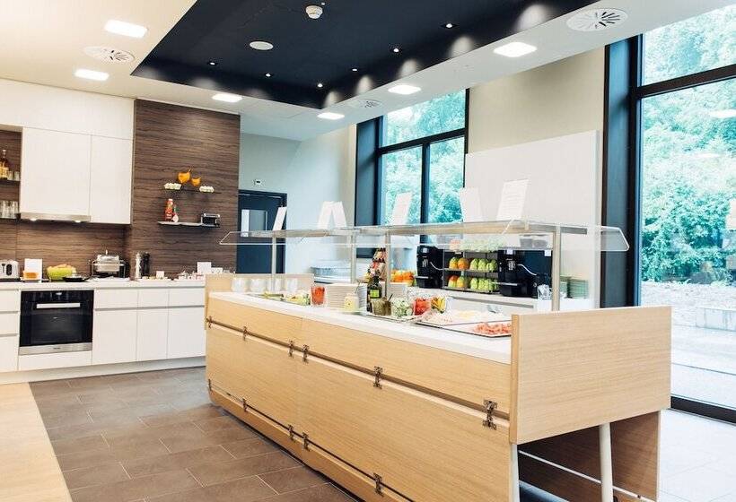 Fotos del hotel Harry S Home  & Apartments:  23