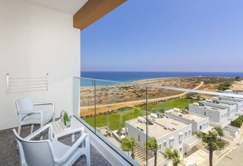 Fotos del hotel Leonardo Crystal Cove Hotel & Spa – Adults Only:  4