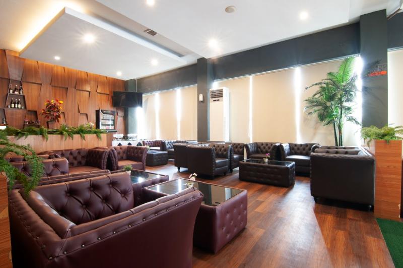 Fotos del hotel Kyriad Grand Master  Purwodadi:  5