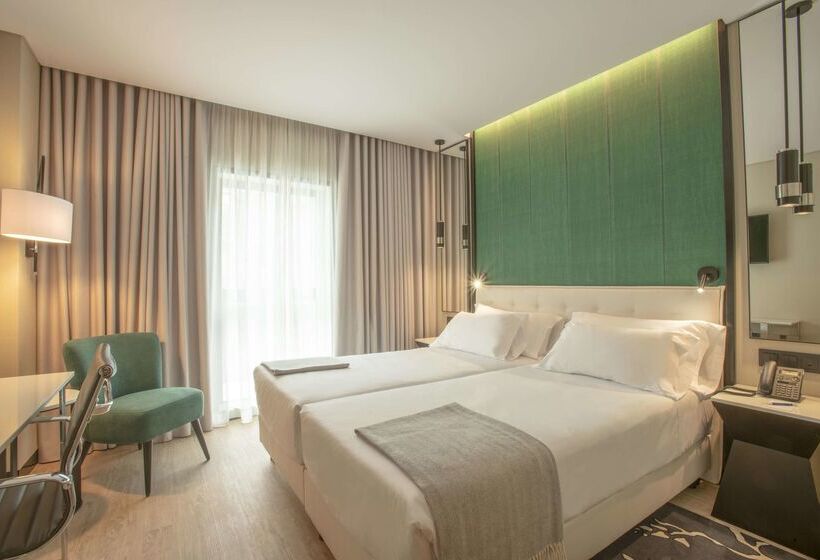 Fotos del hotel Nh Porto Jardim:  1