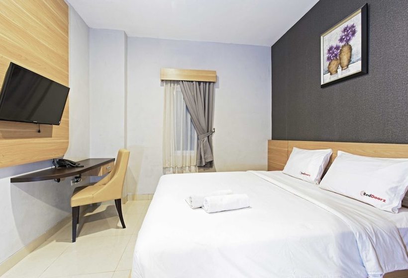 Fotos del hotel Reddoorz Plus Near Itc Fatmawati:  14