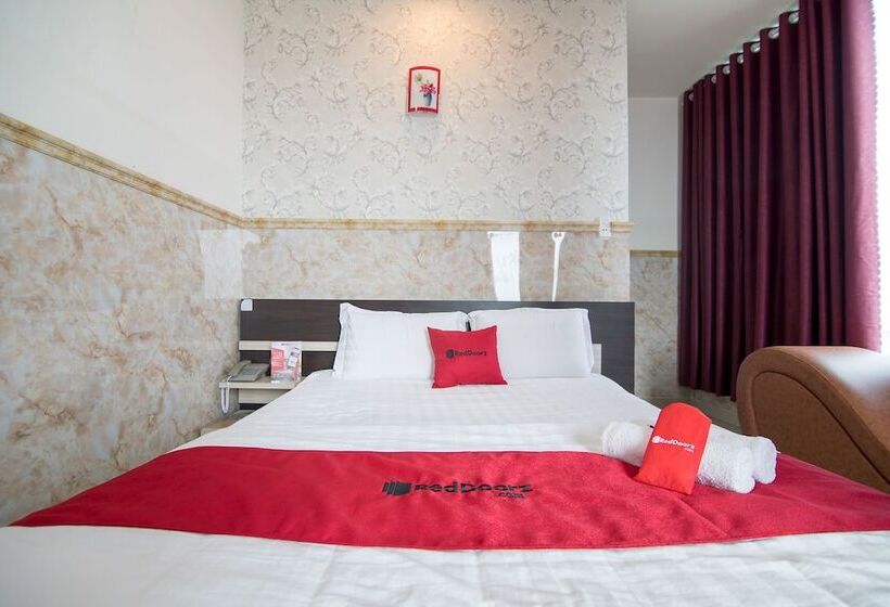 Fotos del hotel Reddoorz Plus Near Mien Tay Bus Station 2:  3