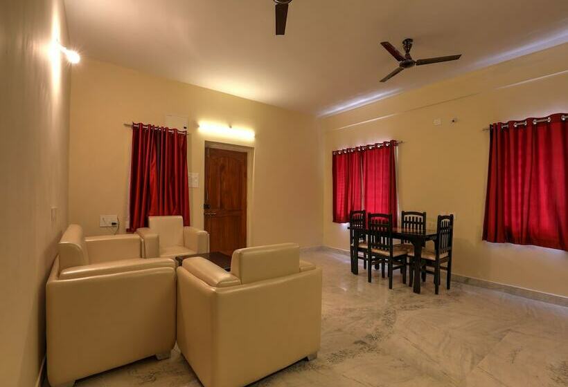 Fotos del hotel Oyo 15168 Sucasa Homes:  8