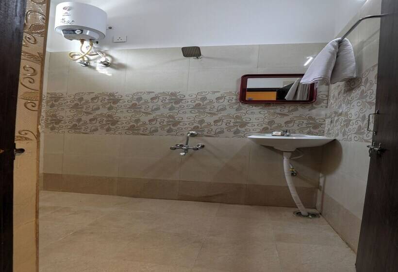 Fotos del hotel Oyo 15168 Sucasa Homes:  12