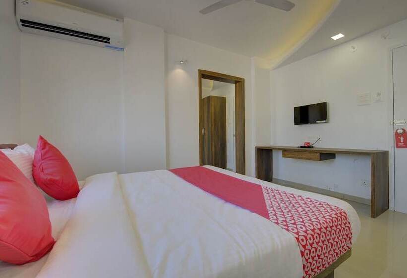 Fotos del hotel Oyo 17036 Rk S Regency:  6