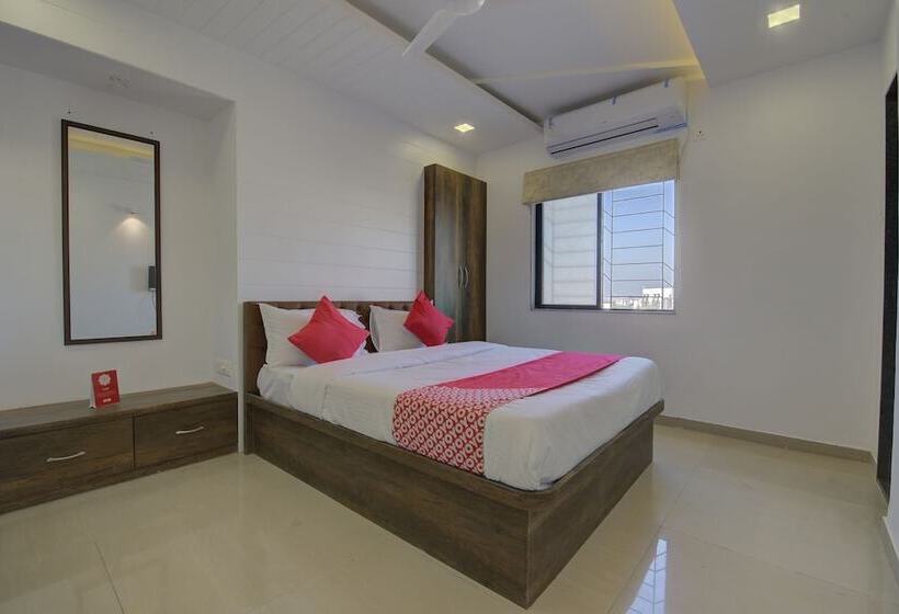 Fotos del hotel Oyo 17036 Rk S Regency:  12