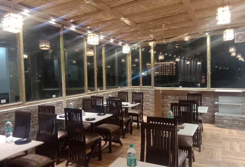 Fotos del hotel Shivaay Grand:  10