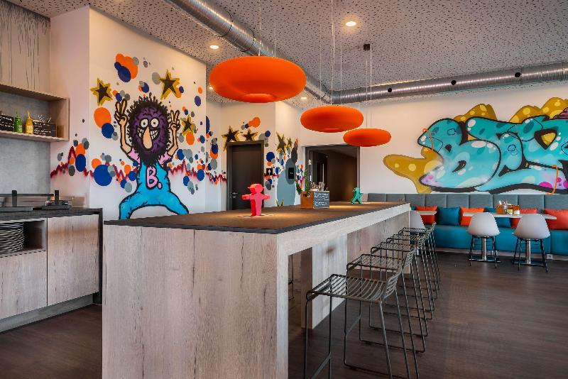 Fotos del hotel The Niu Hide:  24