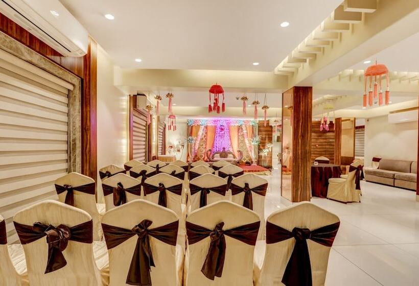 Fotos del hotel Treebo Trend Radhe Palace:  23