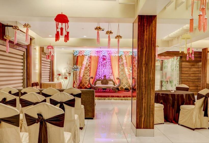 Fotos del hotel Treebo Trend Radhe Palace:  22