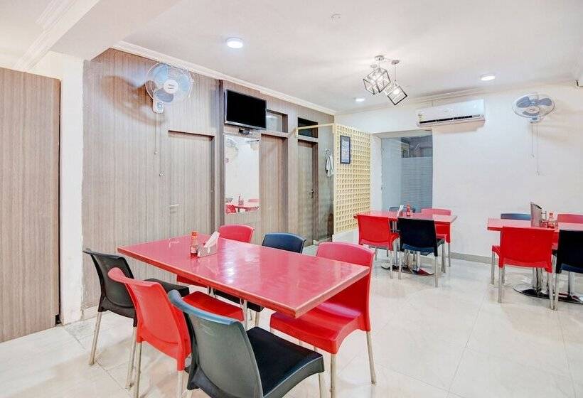 Fotos del hotel Collection O 30079 Indira Nagar:  25