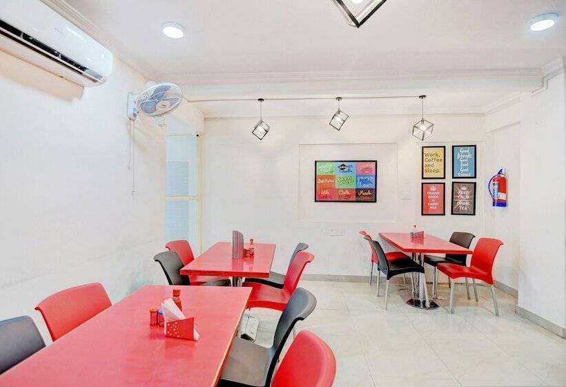 Fotos del hotel Collection O 30079 Indira Nagar:  8