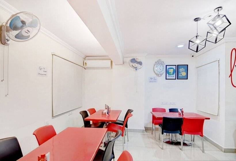 Fotos del hotel Collection O 30079 Indira Nagar:  24