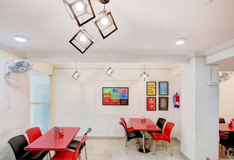 Fotos del hotel Collection O 30079 Indira Nagar:  22