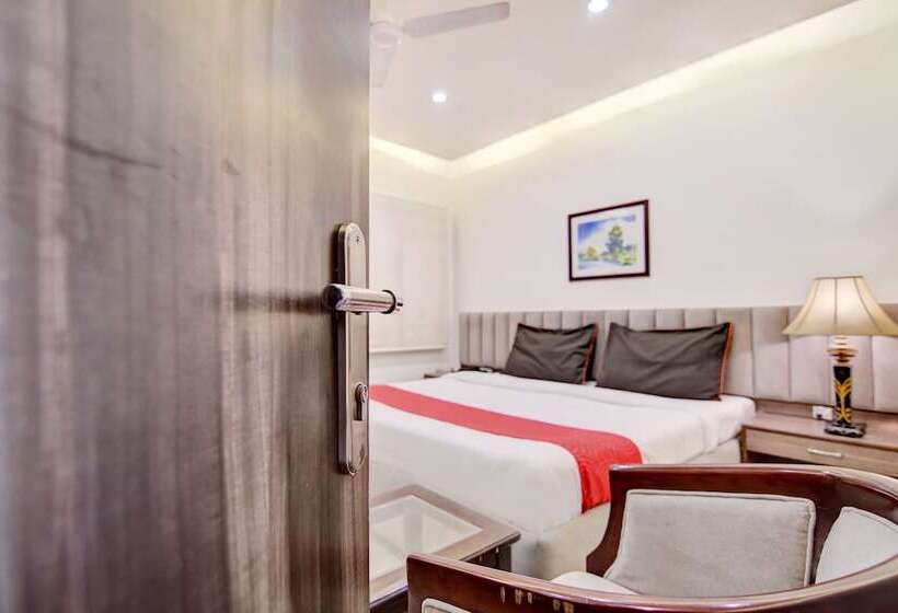 Fotos del hotel Collection O 30079 Indira Nagar:  17