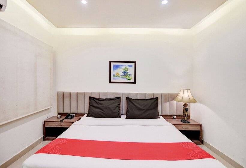 Fotos del hotel Collection O 30079 Indira Nagar:  10