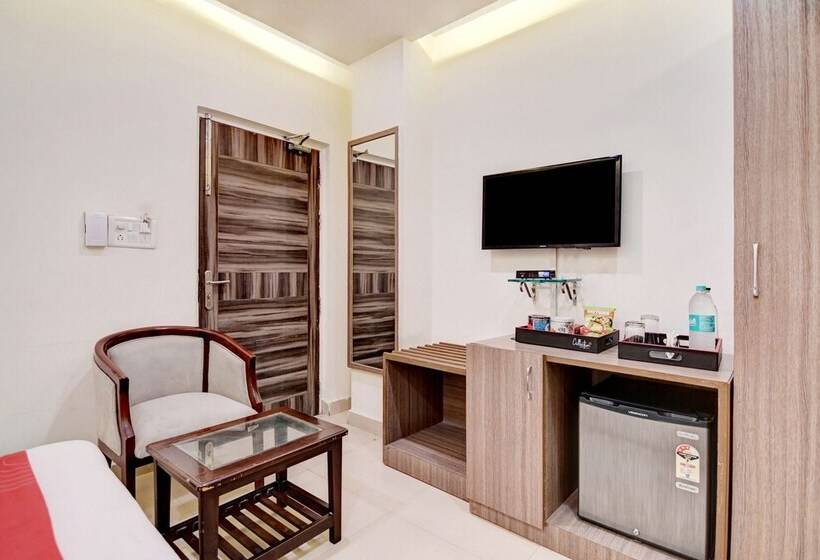 Fotos del hotel Collection O 30079 Indira Nagar:  23