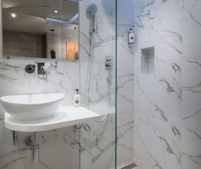 Fotos del hotel Level Luxury Suites:  23